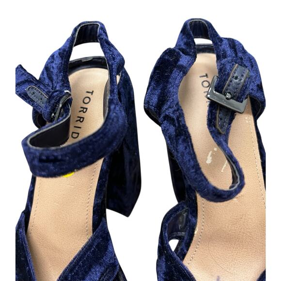 TORRID crushed purple velvet 70s block heel platform pumps NWOT Sz 11 - Picture 10 of 13
